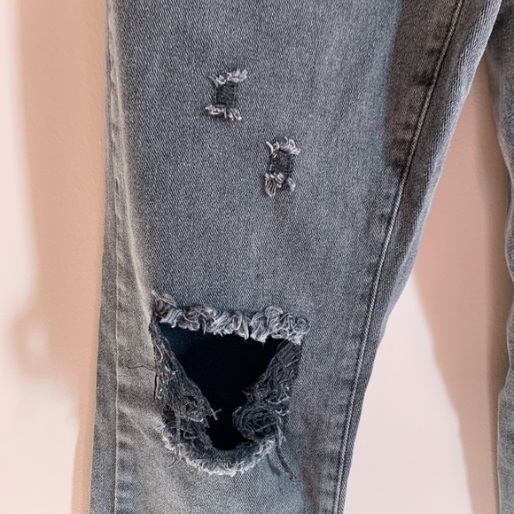 High waist ripped mom jeans - Picture 3 of 8